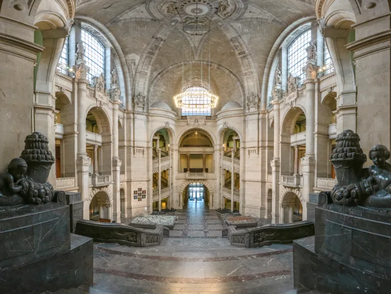 Blick ins Neue Rathaus